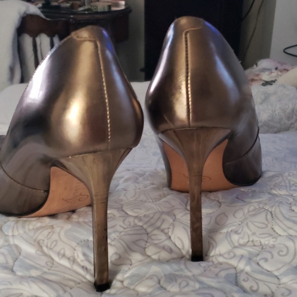 Shoes - Picture 2 of 5